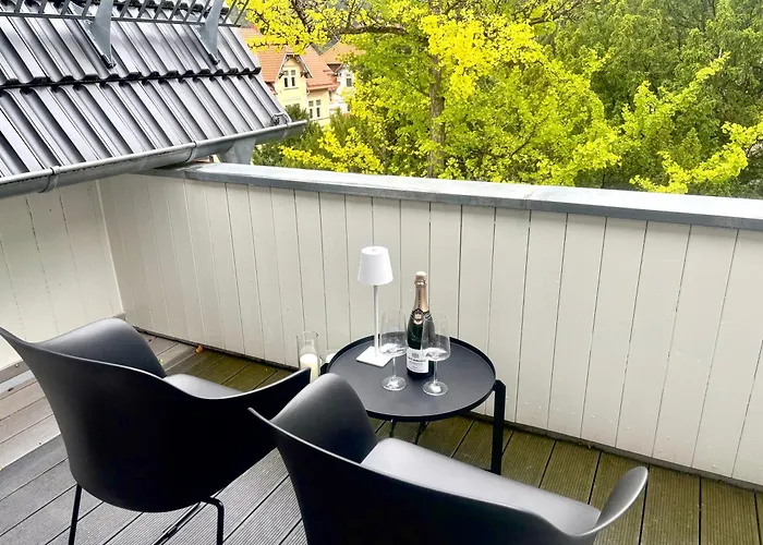 Hyggeliving - Neu - Luxus - - Bergblick - 3 Balkone - Parken - 100qm Lejlighed *